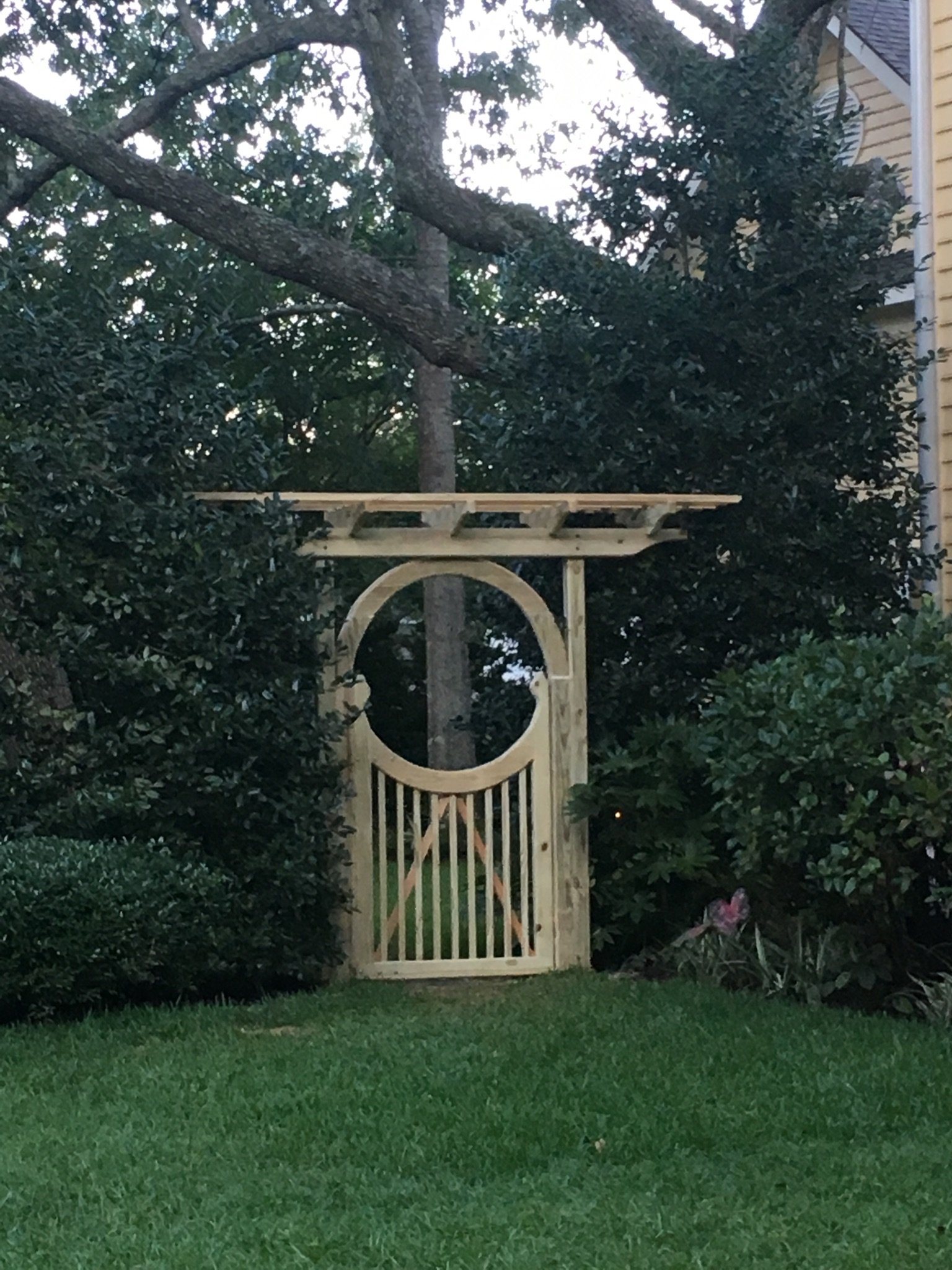Gate w Decorative Arch & Pergola Before
